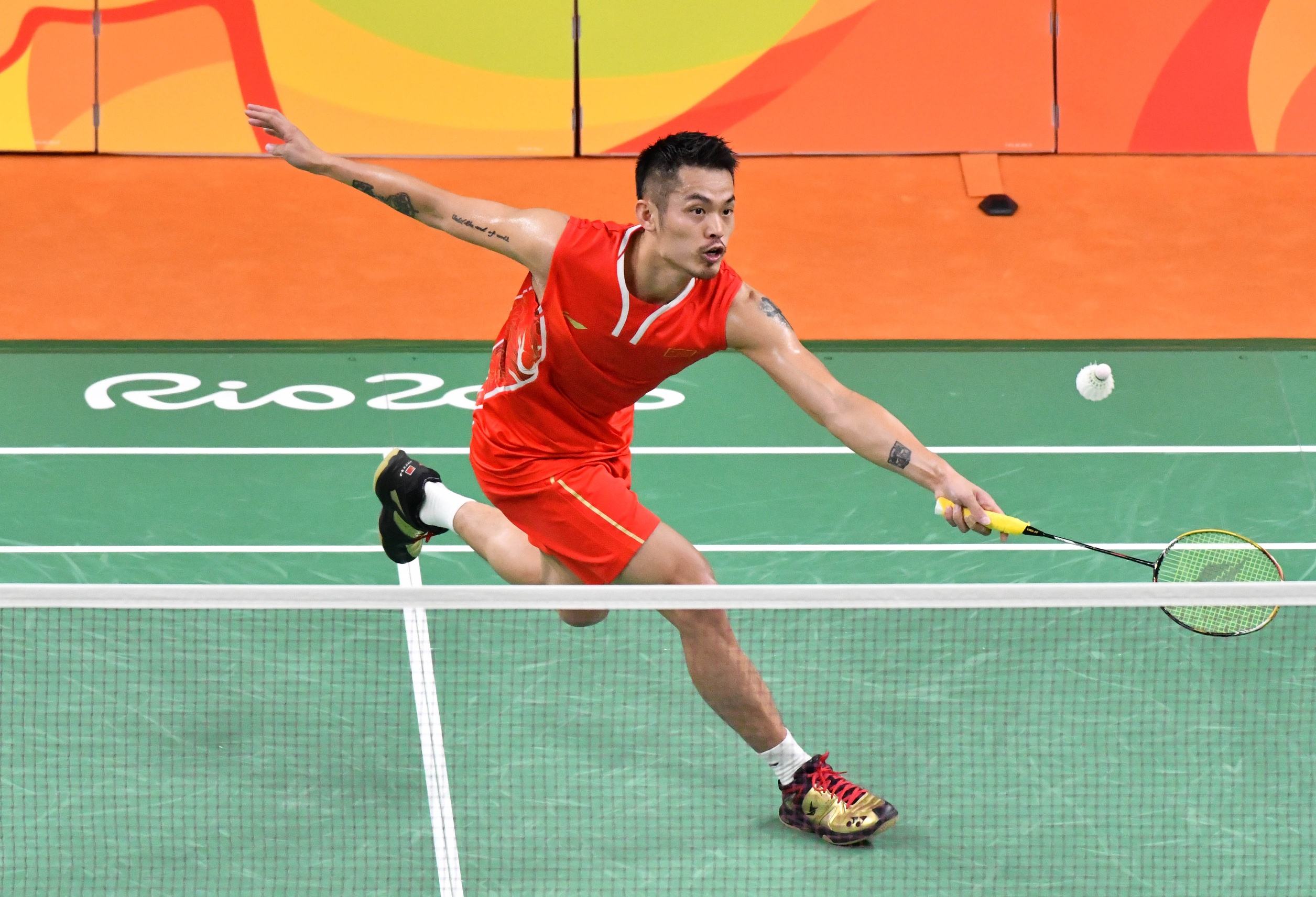 健的防守著 健的防守著